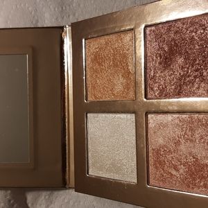 Makeup Revolution Face Quad